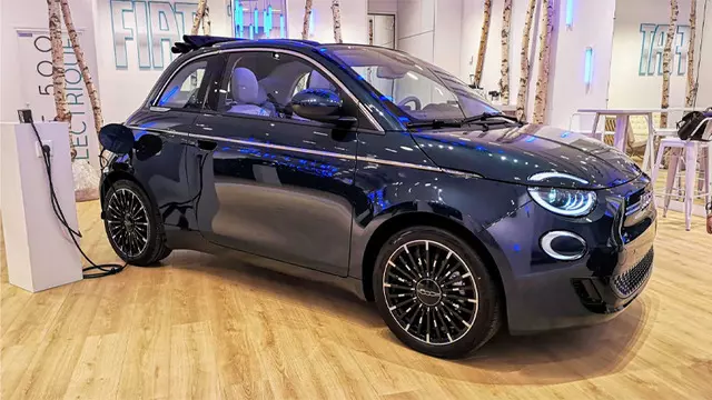 FIAT'ın Elektrikli Otomobili 500e Görüntülendi