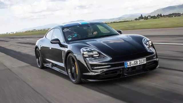 Porsche, Çin’e Hususi Ucuz Taycan Modelini Tanıttı 1 Porsche, Çin’e Özel Ucuz Taycan Modelini Tanıttı