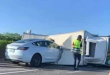 Tesla Model 3'ün Autopilot'u Devrilmiş Kamyonu Farkedemedi