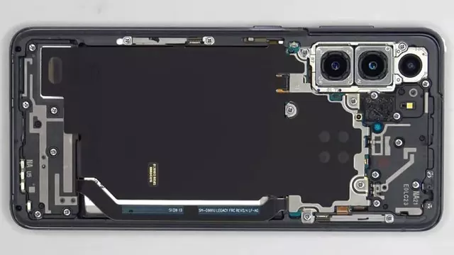 Samsung Galaxy S21 Parçalarına Ayrıldı [Video]