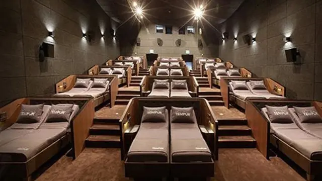 Türkiyenin İlk Yataklı Sinema Salonu Açıldı