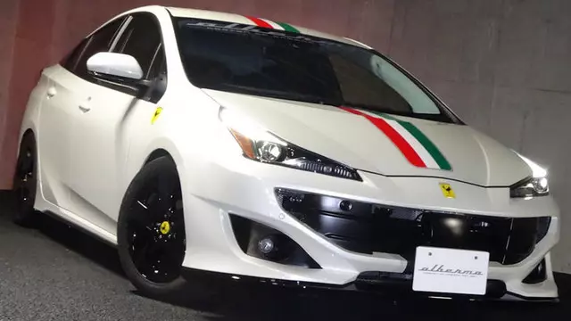 Toyota Prius, Modifiye Edilerek Bir Ferrari’ye Dönüştürüldü