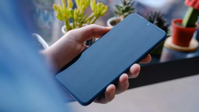 Motorola'dan Yeni Bütçe Dostu Telefon: Moto G Play 2021