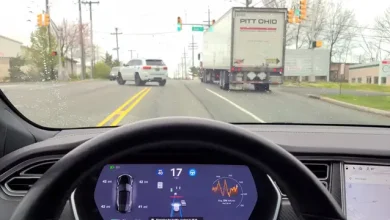 Tesla’nın Yeni Özelliğinin Nasıl Çalıştığını Gösteren Video