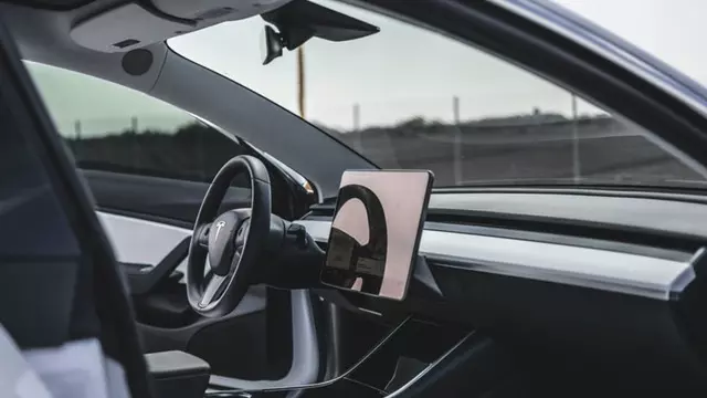 Tesla, Araçlarına Oldukça Kullanışlı Bir Özellik Ekliyor 1 Tesla, Araçlarına Oldukça Kullanışlı Bir Özellik Ekliyor