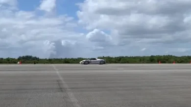 Porsche 918 Spyder, 345 km/saat Hıza Ulaştı (Video)