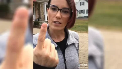 Tesla'nın Kapı Kolu, Bir Kadının Tırnağını Kopardı (Video)