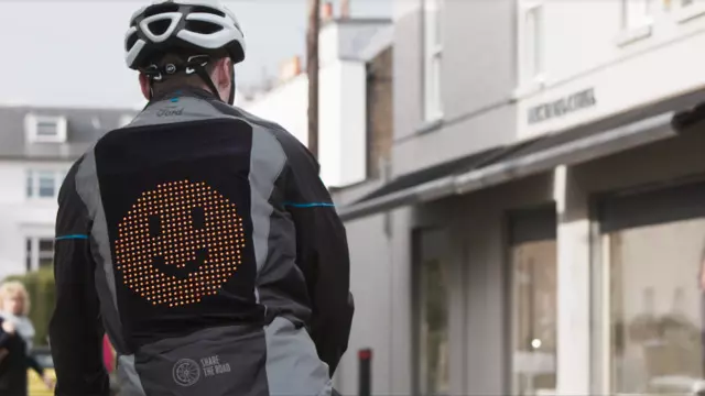 Ford, Bisiklet Sürücüleri İçin Emojili Ceket Tasarladı