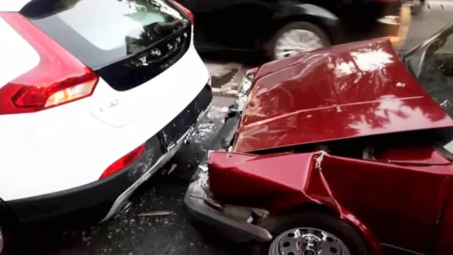 Dünyanın En Sağlam Arabası Neden Volvo? ( Video)