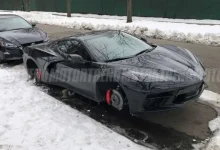 Tekerlekleri Çalınan 2020 Chevrolet Corvette C8 (Video)