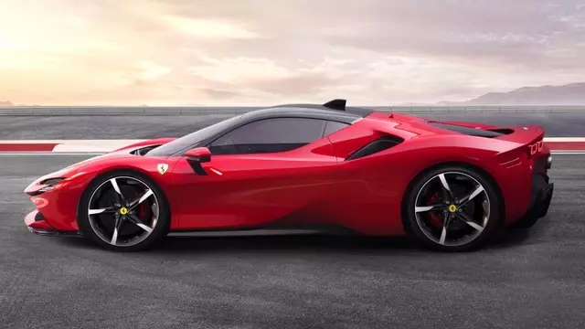 Ferrari SF90 Stradale’in Üretim Sürecini Gösteren Video 1 Ferrari SF90 Stradale’in Üretim Sürecini Gösteren Video
