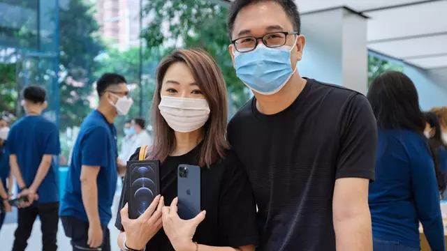 Apple, iPhone 12'lerin Mağazalara Ulaştığını Duyurdu