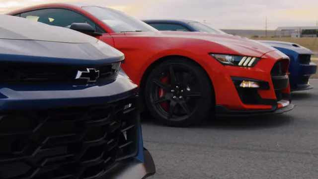 2020 Model Ford Mustang Shelby GT500 Drag Yarışında (Video)