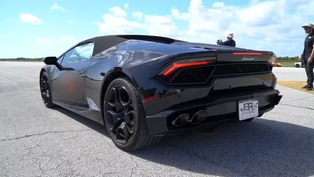 Lamborghini Huracan Spyder'ın Pisti Ağlatan Hız Testi(Video)