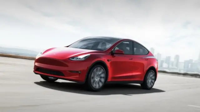Tesla Model Y'nin Performans Versiyonu Yollarda Görüntülendi