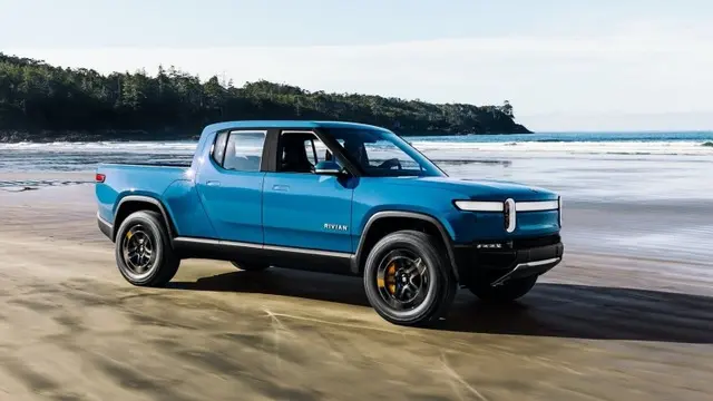 Elektrikli Pick-Up Rivian RT1'in 360 Derece Dönüş Özelliği