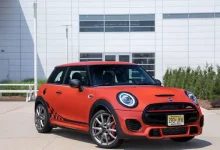 MINI, Manuel Vites Seçeneğini Yeniden Getiriyor