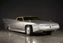 Batmobile Görünümlü 1976 Model Citroen Açık Artırmaya Çıktı