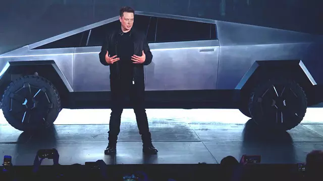 Elon Musk: '250 Bin Kişi Cybertruck İçin Ön Sipariş Verdi'