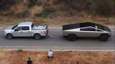 Cybertruck ve Ford F150 Halat Çekme Yarışına Tutuştu (Video)