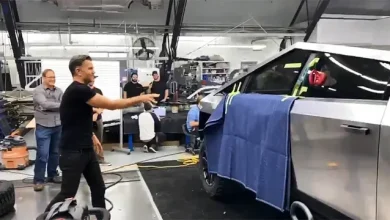 Tesla Cybertruck'ın Camının Sağlamlığını Gösteren Video 3 Tesla Cybertruck'ın Camının Sağlamlığını Gösteren Video