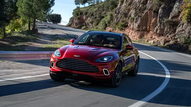 Aston Martin DBX - Özellikleri ve Fiyatı