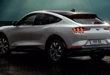 Ford Mustang Mach-E'nin Kapı Kolları Neden Bu Kadar Garip?