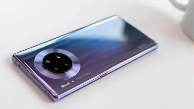 Huawei Mate 40 Serisi 66 W'a Kadar Hızlı Şarjı Destekleyecek