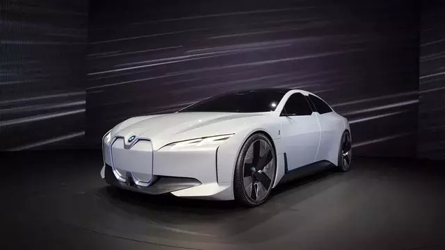 2021 BMW i4, Performansıyla Tesla Model 3'e Rakip Olacak 1 2021 BMW i4, Performansıyla Tesla Model 3'e Rakip Olacak
