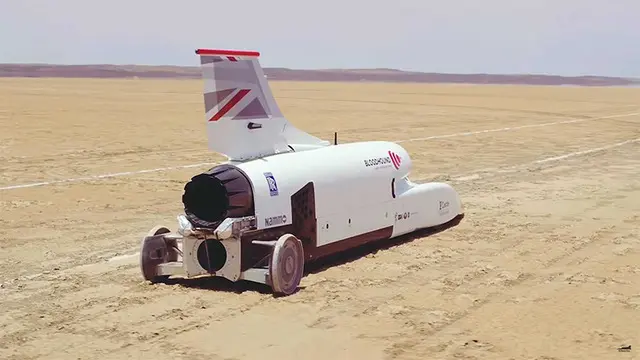 Bloodhound LSR, Isınma Turunda 790 km/sa Hıza Ulaştı (Video) 1 Bloodhound LSR, Isınma Turunda 790 km/sa Hıza Ulaştı (Video)