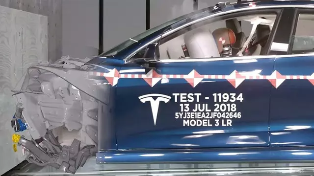 Tesla'nın Çarpışma Testinden Görüntüler Gösterildi 1 Tesla'nın Çarpışma Testinden Görüntüler Yayınlandı