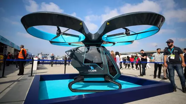 İlk Yerli Uçan Araba 'Cezeri' Teknofest’te Sergilendi