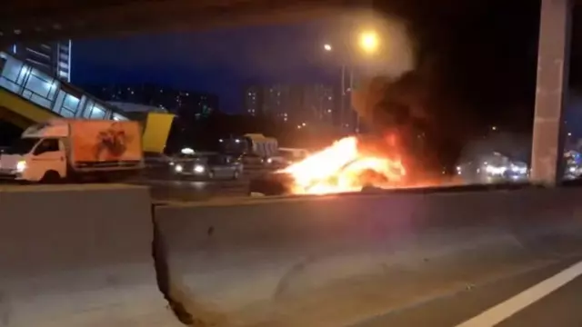 Otopilot Modundaki Tesla Model S Havaya Uçtu (Video)