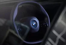 BMW'nin Yeni Altıgen Biçimindeki Direksiyonu