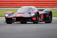 Asfalta İnen Aston Martin Valkyrie’nin Motor Sesi (Video)