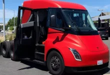 Tesla Semi'nin Prototipi İlk Kez Görüntülendi