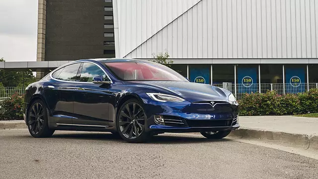 İddia: Tesla'nın Yeni Güncellemesi Sürüş Süresini Kısaltıyor