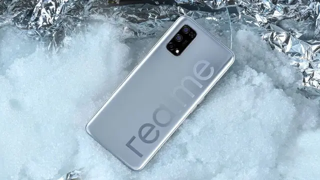 Realme, Yeni Telefonu V5'in Tasarımını Gösterdi