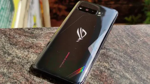 ASUS ROG Phone 3 Tanıtıldı: Fiyatı ve Özellikleri