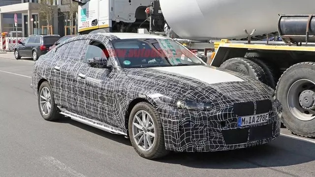Elektrikli BMW i4'ün İç Mekanı İlk Kez Görüntülendi