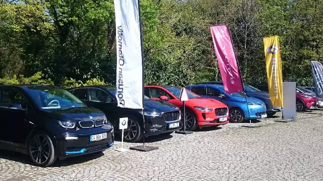 İstanbul'da Elektrikli ve Hibritli Otomobiller Etkinliği