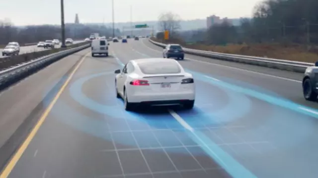 Tesla'nın Otopilot Özelliğini Gösteren Bir Video Yayınlandı