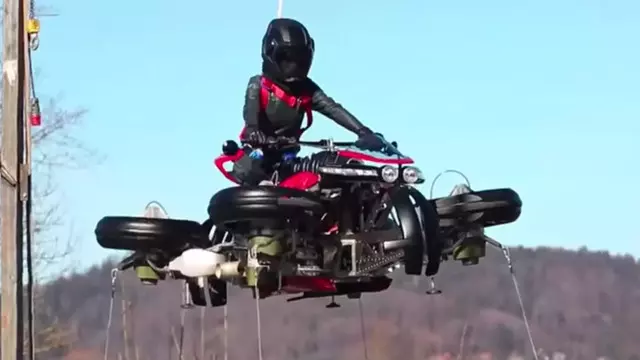 Hem Havada Hem Karada Gidebilen Motosiklet (Video)