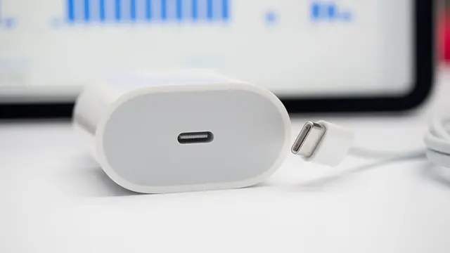 iPhone 12 Modellerinin Kutusundan Şarj Cihazı Çıkmayabilir