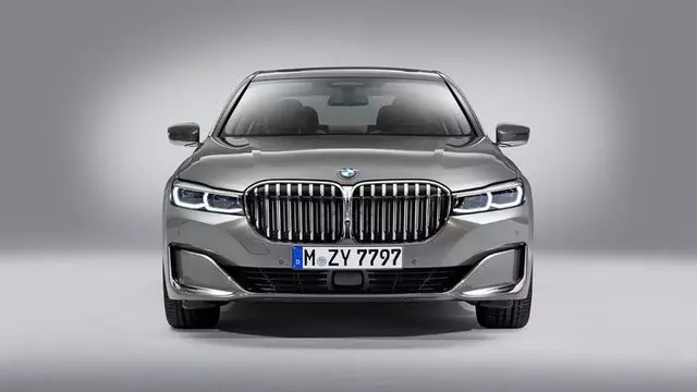 BMW'nin Yeni Tasarımıyla Büyüleyen 7 Serisi Tanıtıldı