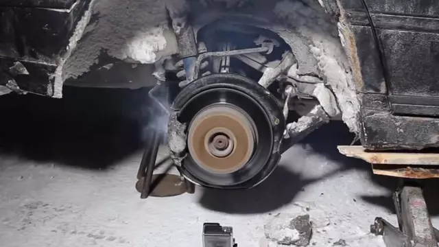 Gazla Frene Aynı Anda Basarsanız Otomobilinize Ne Olur?