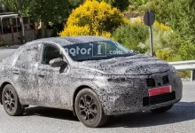 Yeni Renault Captur Coupe İlk Kez Görüntülendi