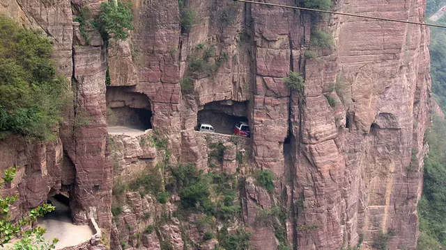 Dünyanın En Tehlikeli 9 Otoyolu!