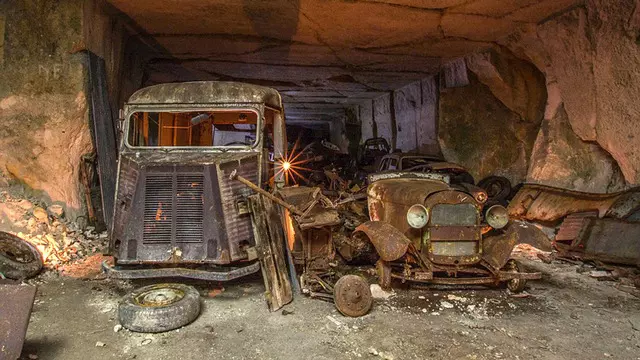 Hitler’den Saklanan 2.Dünya Savaşı’ndan Kalma Otomobiller