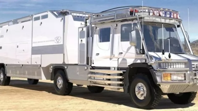 Filmlerinden Fırlamış Teknoloji Abidesi Karavan: KiraVan